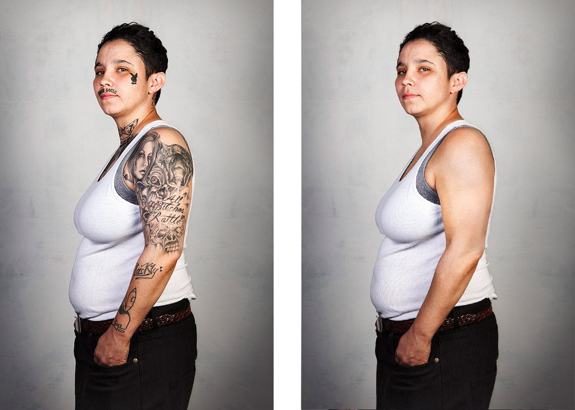 Links: eine stark tätowierte Frau, rechts: dieselbe Frau ohne Tattoos 