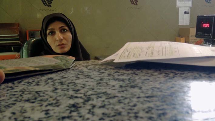 Szene aus dem Film Raving Iran