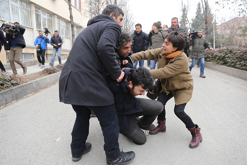 Akademikerprotest in der Türkei (Foto: picture alliance / abaca)