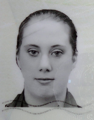 Samantha Lewthwaite, hier auf dem Foto eines gefälschten Passes, den sie verwendet hat (Foto: picture alliance / dpa)