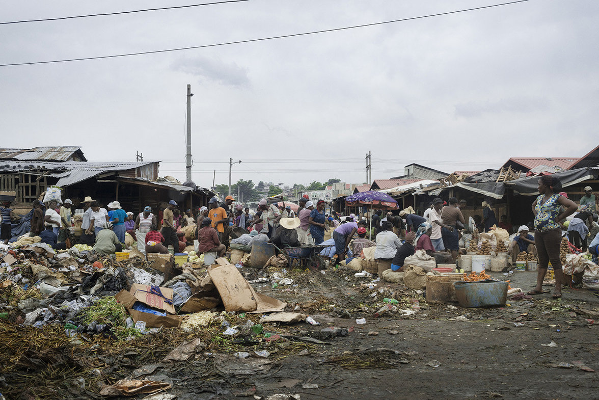 Chaotischer Markt in Port-au-Prince