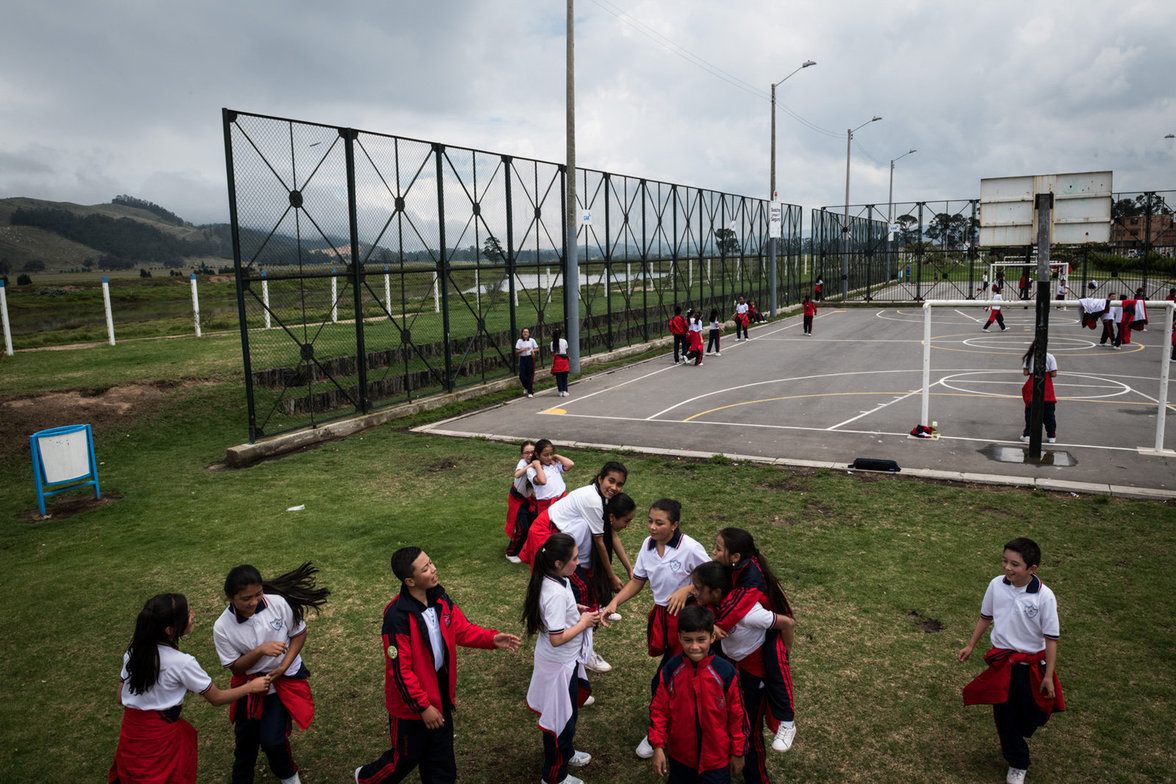 Schule am Rio Bogota
