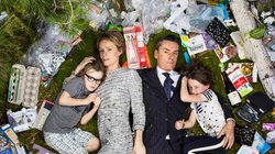 Eine ganz normale Familie und der Müll, den sie in einer Woche produziert