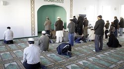 Für nach Deutschland geflüchteten Ahmadiyyas ist das offene Ausleben ihrer Religiosität erstmal etwas Ungewohntes. Sie stehen für einen reformorientierten Islam
