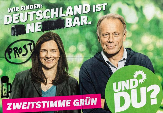 Vielleicht eine Vorahnung, dass nach den ersten Hochrechnungen der eine oder andere erstmal einen Drink gebrauchen könnte