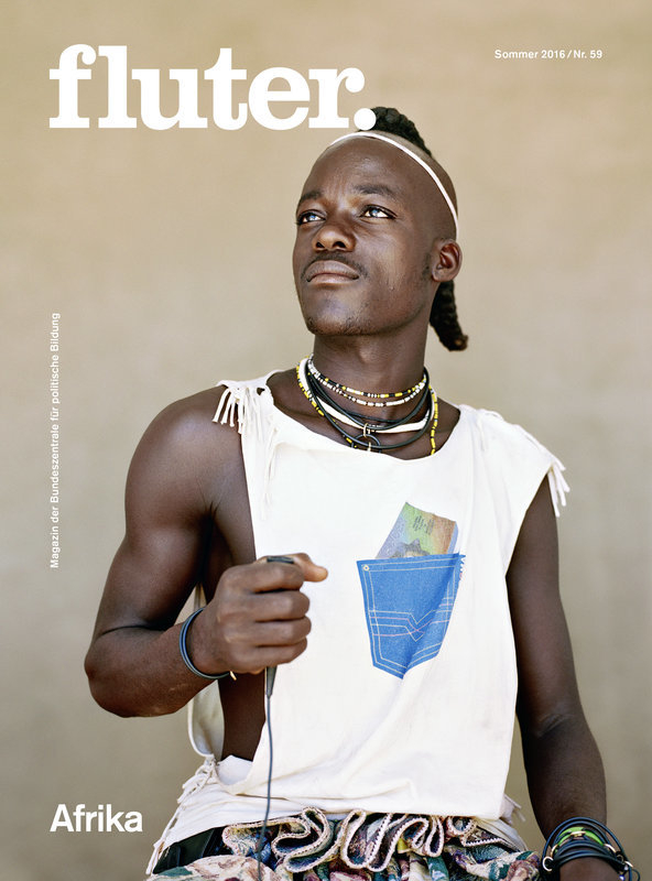 politisches Magazin für Jugendliche zum Thema „Afrika“ – Coverbild: junger Mann