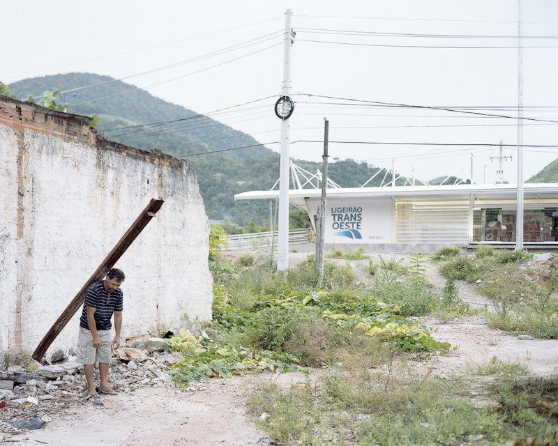 Vila Recreio, Rio de Janeiro: Jorges Haus wurde für den Bau eines Stationshäuschen der Schnellbuslinie abgerissen – das jetzt woanders steht.