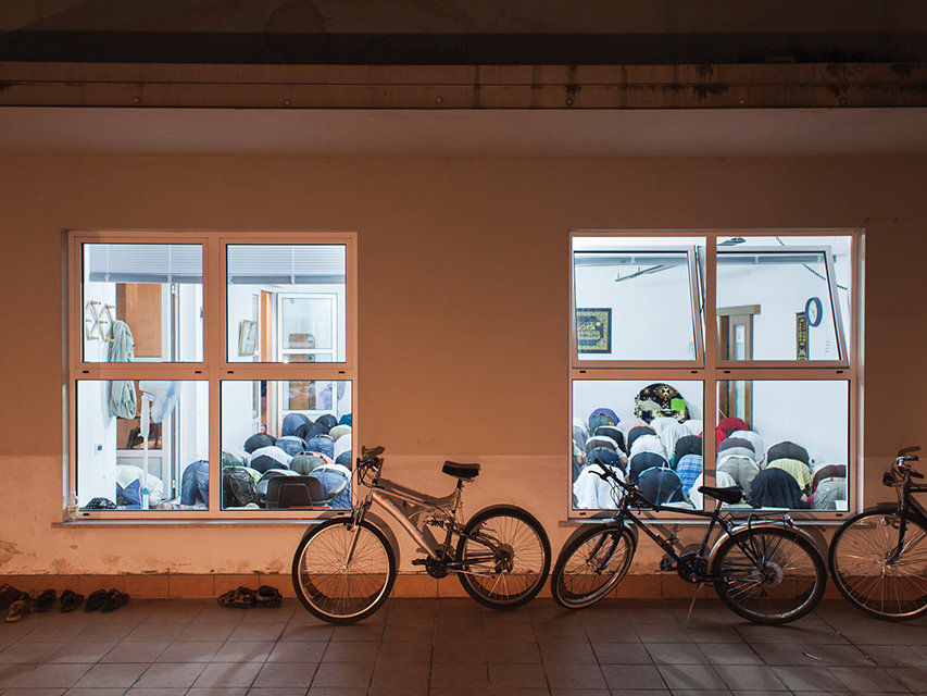 In Gorizia wird ein ehemaliger Shop als provisorische Moschee genutzt.