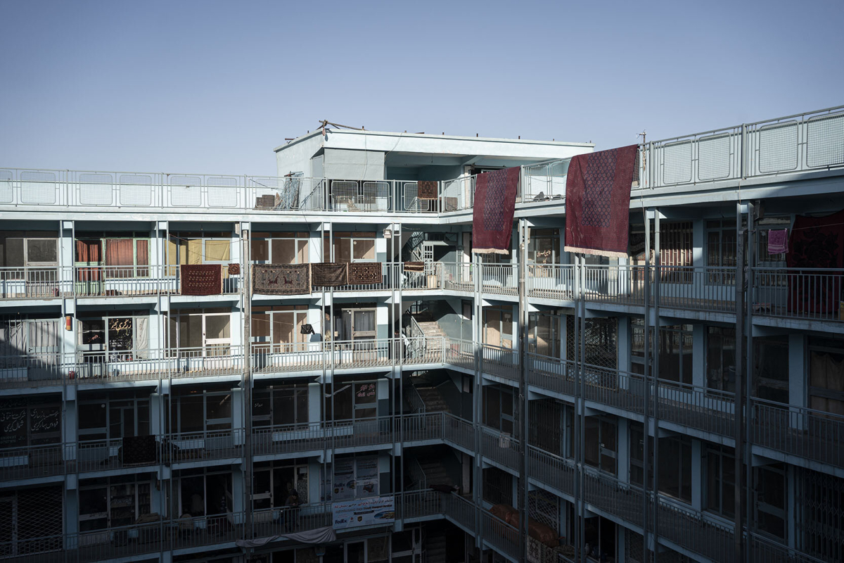 Das Teppichshopping center in einem Hinterhof auf der Chickenstreet