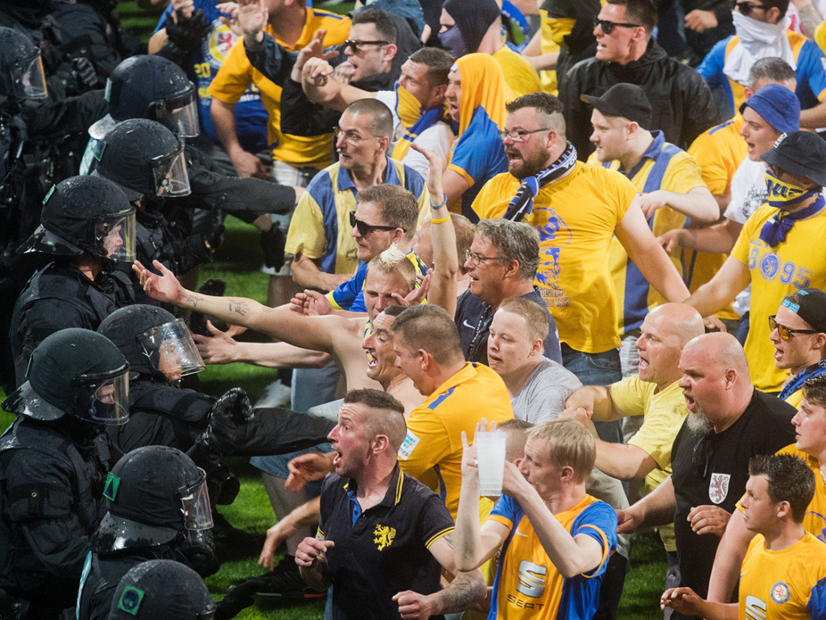 Ausschreitungen beim Fussballspiel