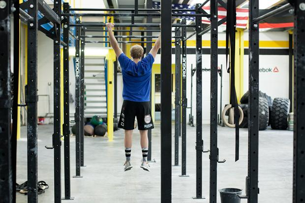 Sein zweites Zuhause: In der Crossfit-„Box“ hängt Thomas sprichwörtlich auch einfach mal ab