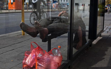 „Auf der Straße wird dir alles genommen, auch deine Würde. Du hast keine richtige Exi­stenz und dennoch Angst darum.“