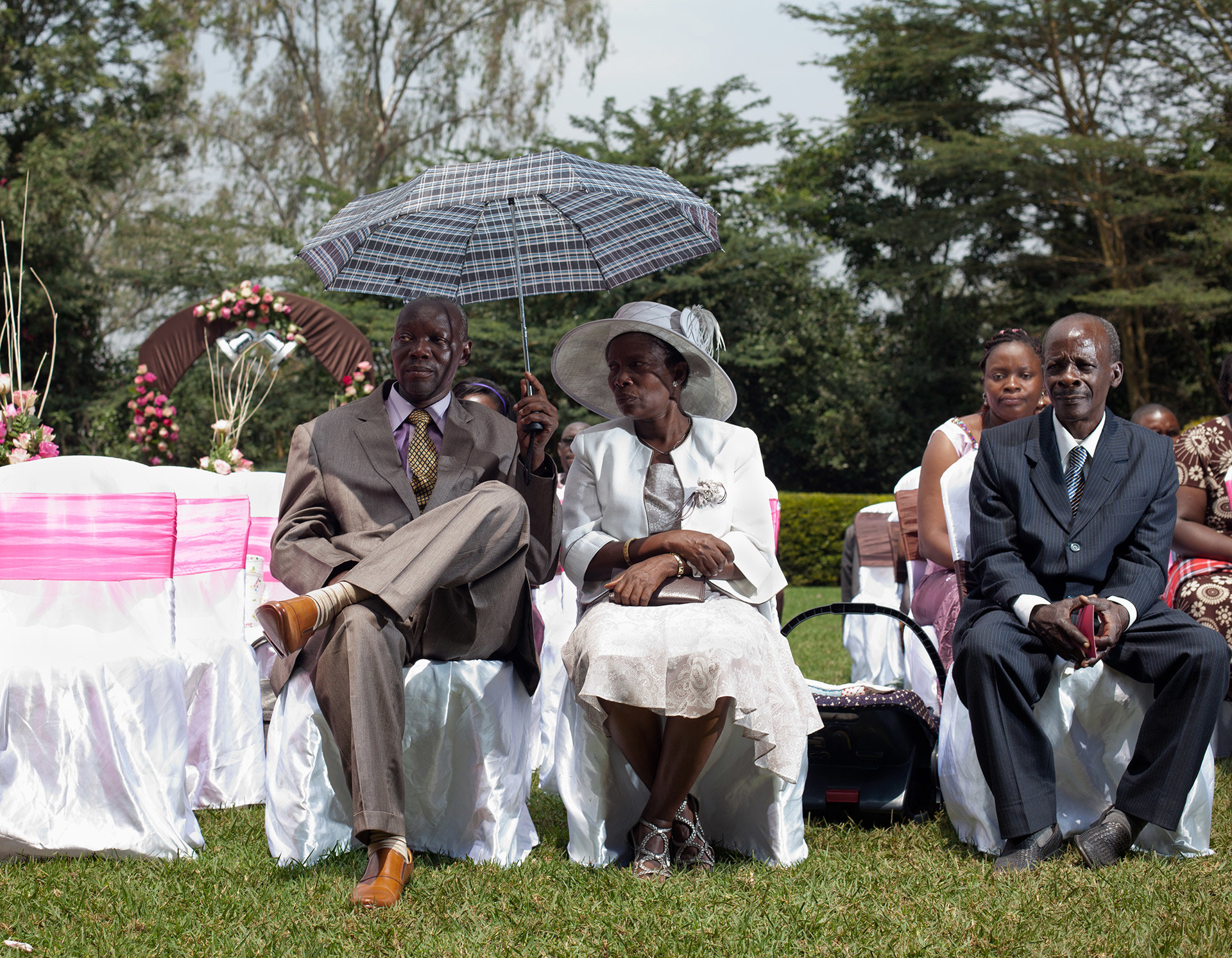 Gäste auf einer Hochzeit in Nairobi.
