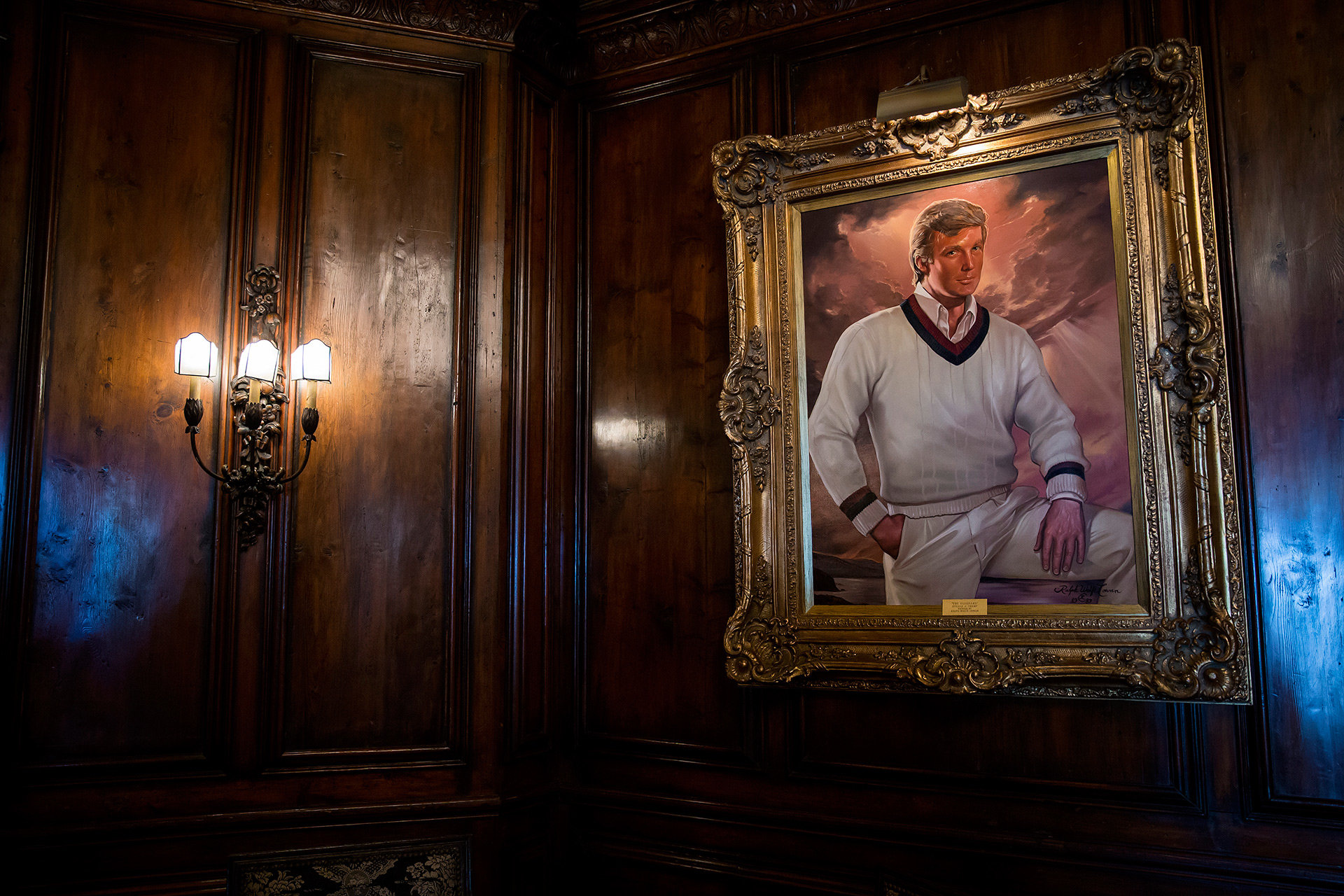 Gemälde von Donald Trump in seinem Anwesen